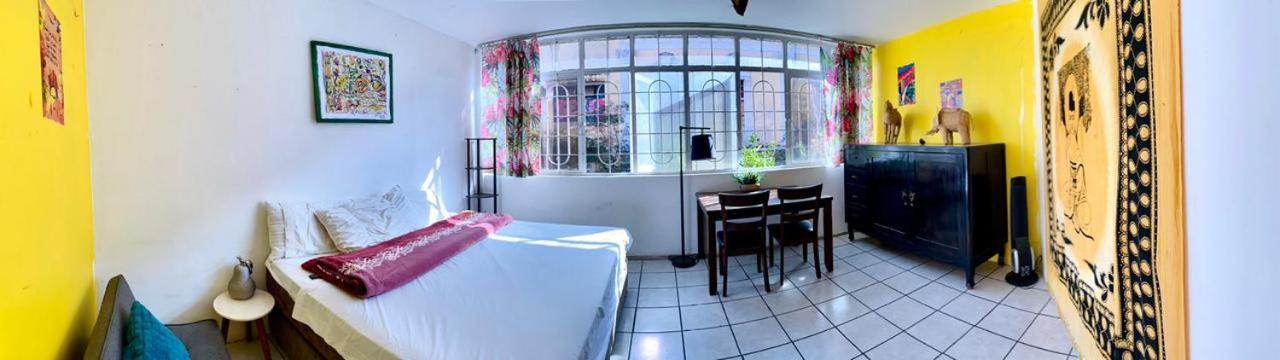 Free Spirit Hostel グアダラハラ エクステリア 写真