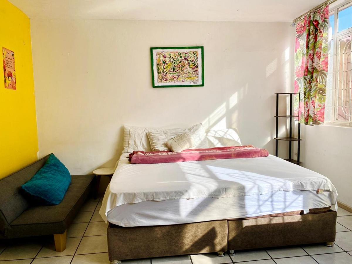 Free Spirit Hostel グアダラハラ エクステリア 写真