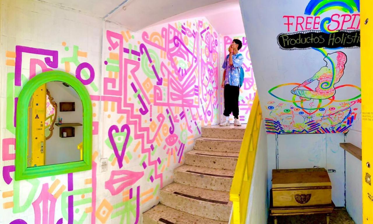 Free Spirit Hostel グアダラハラ エクステリア 写真